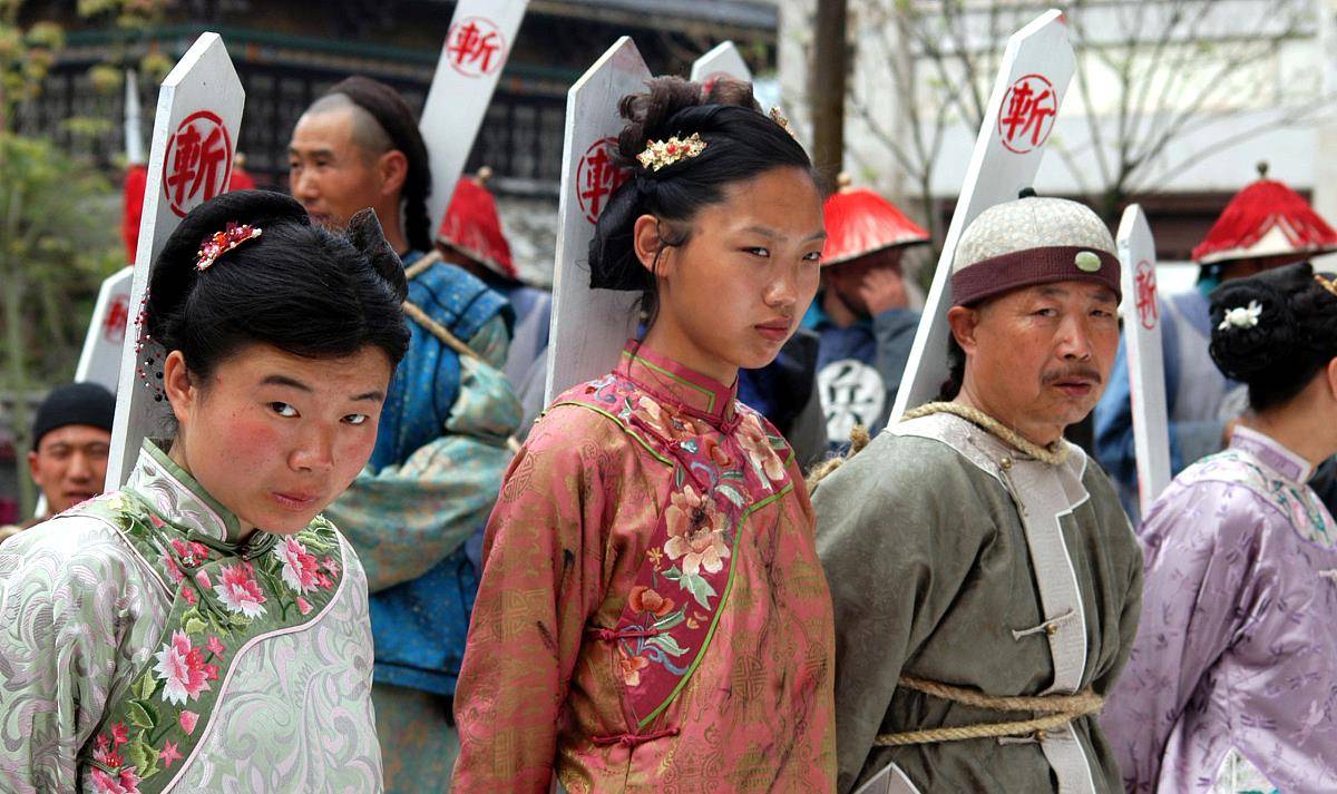 原来是有特殊讲究的_因为_犯人_时候