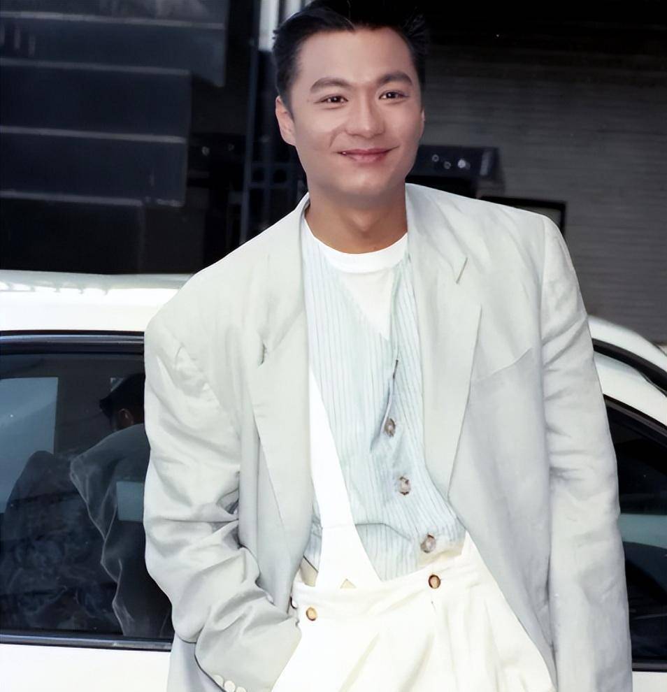 参加7岁儿子的生日聚会,当众让孩子认刘嘉玲做干妈_梁朝伟_香港_康康