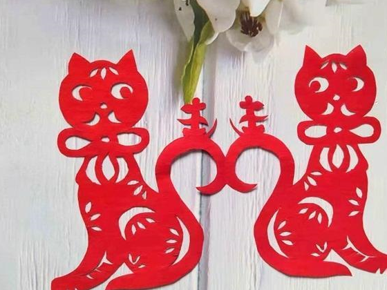 剪出来的小猫咪调皮可爱,心都被它萌化了_剪纸_尾巴_装饰