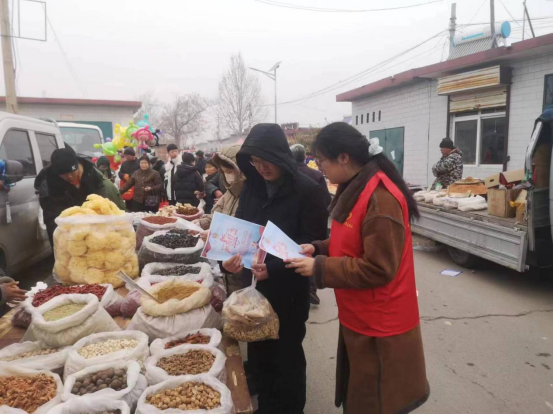 刘石岗镇开展"送岗下乡"志愿服务活动_群众_宣传材料