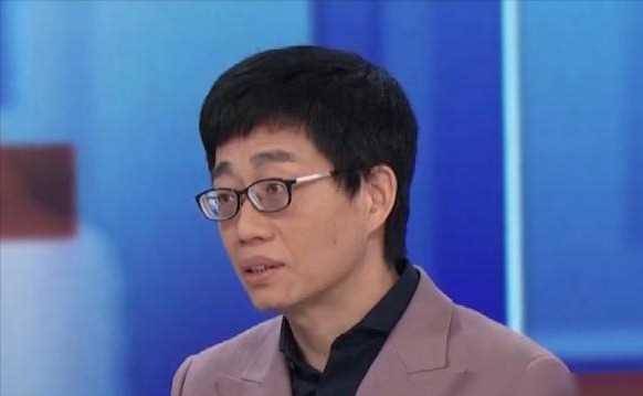 央视主持人黄西:曾拿奥巴马开涮,如今沦为选手被李诞