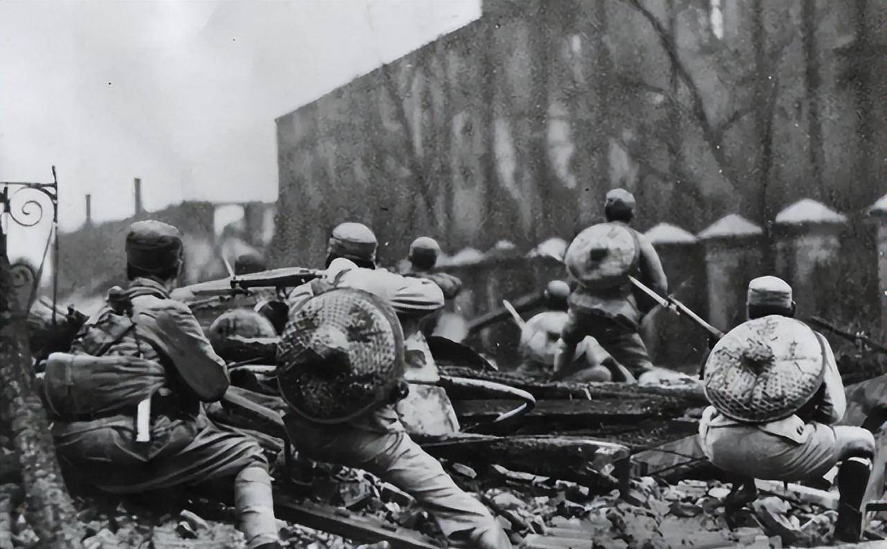 陈绍宽指出江阴的战略重要性:江阴是长江下游最狭窄的部分,守住江阴就