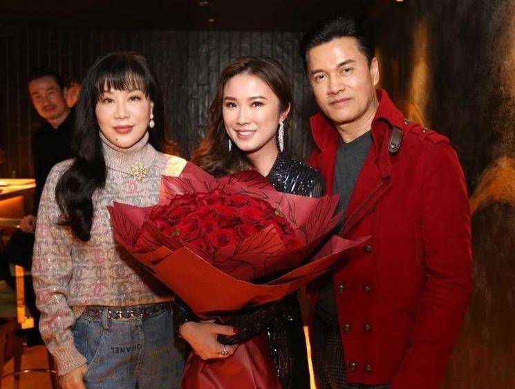 去年李丞责的生日,大美人关之琳,黎诺懿夫妇,陈茵媺,周丽淇,汪诗诗都