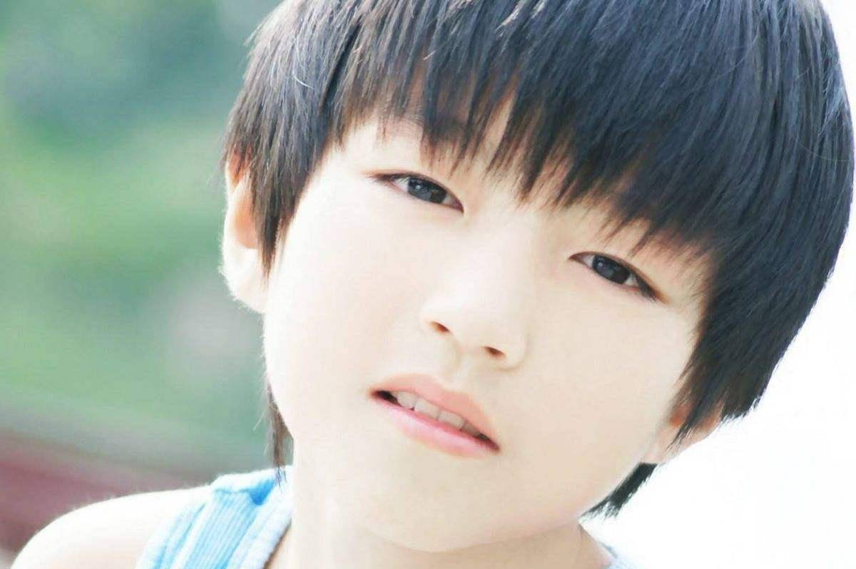 当年tfboys最开始其实只有王俊凯和王源两个人,最开始出圈的就是五官