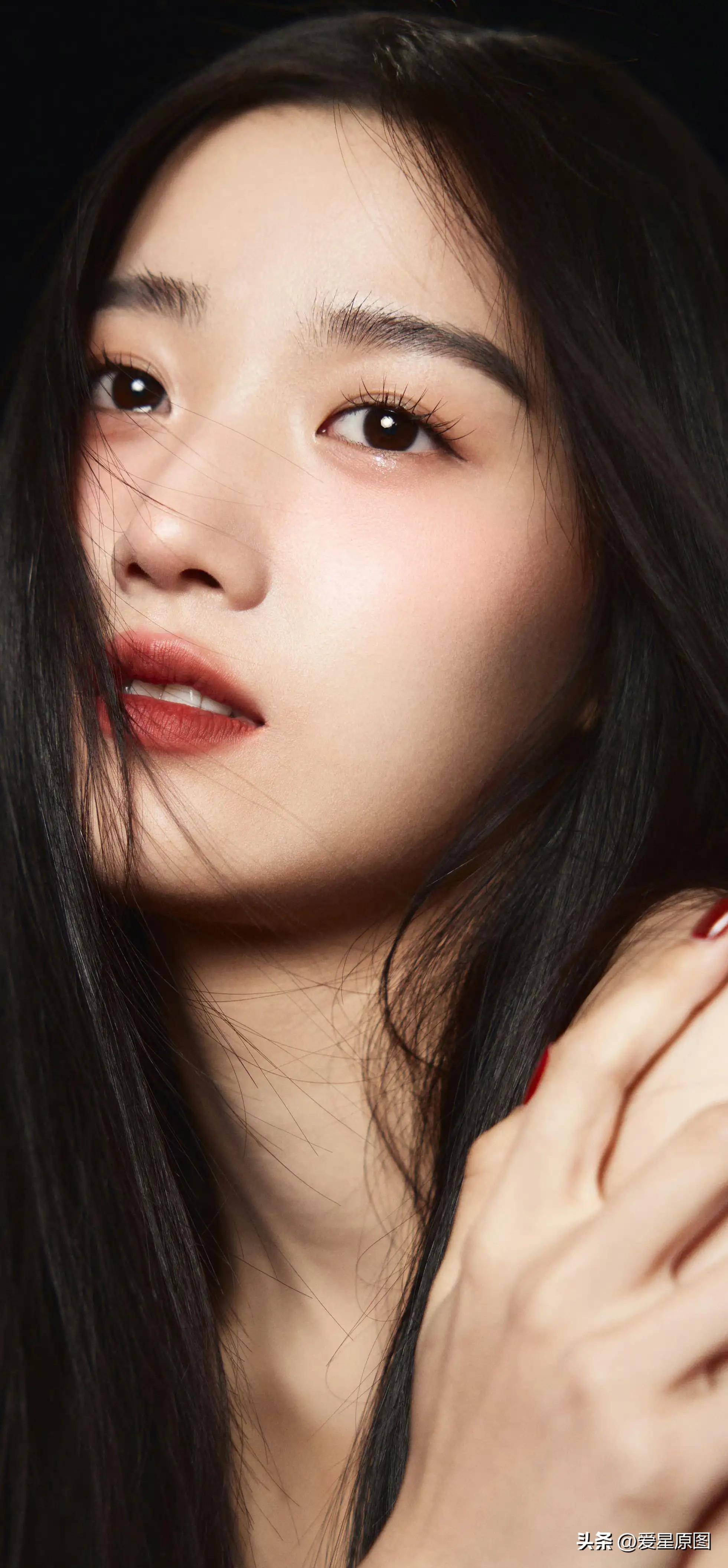 本篇文章作者精心挑选了中国内地新星卢昱晓各个时期