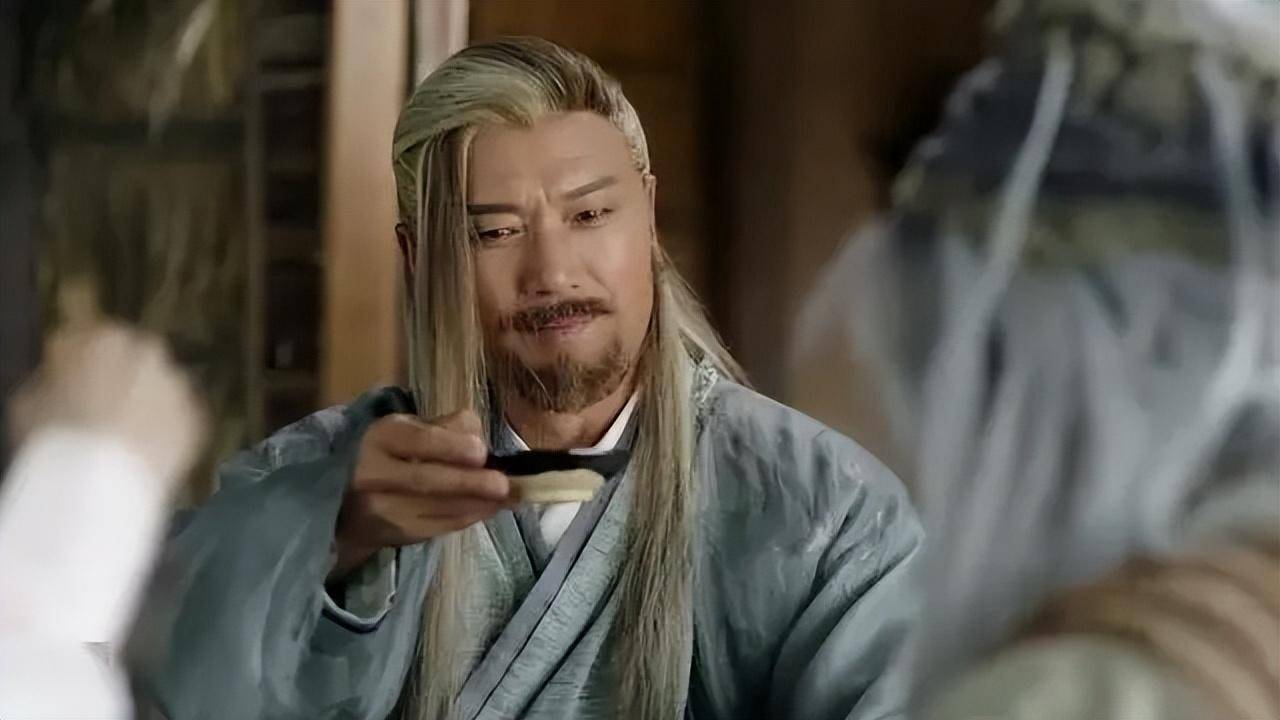 不读不要紧,这一读下来,黄裳不仅觉得文章没有他想象的那么深奥,反而