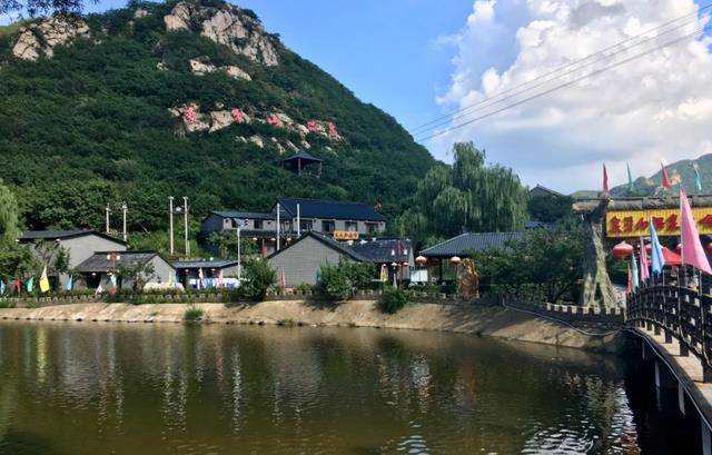 《乡村爱情》,象牙山正是此剧的拍摄基地,而整座景区也是因为这部电视