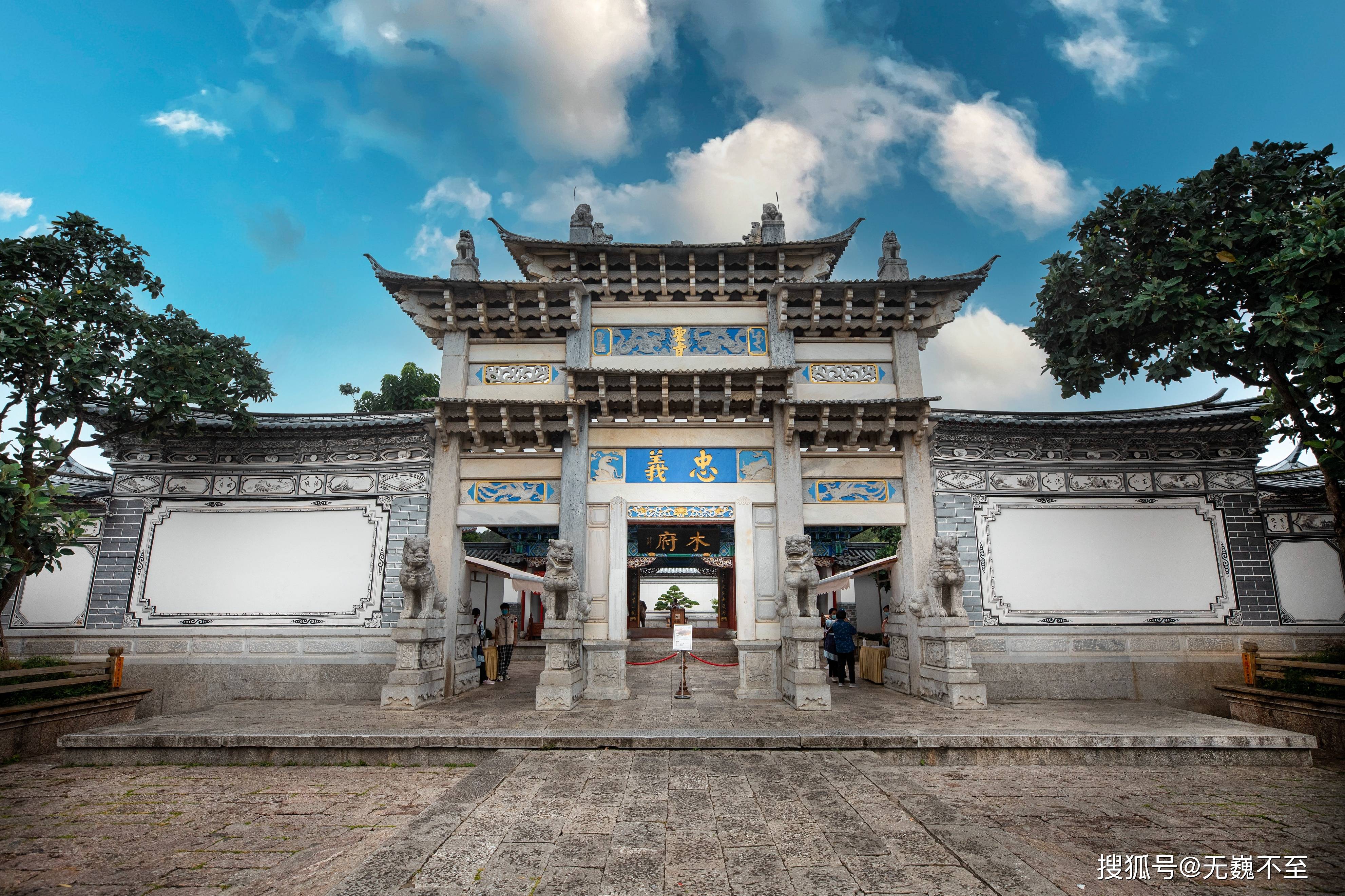 二月份适合去云南旅游吗?答案是肯定的,我来推荐一条精品环线