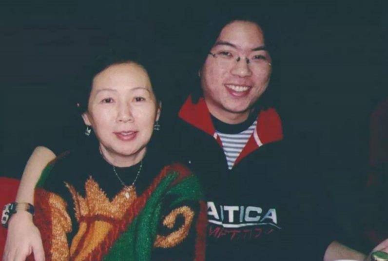 高晓松母亲:生在德国,长在中国,半个世纪后才与德国养母重逢_张克群