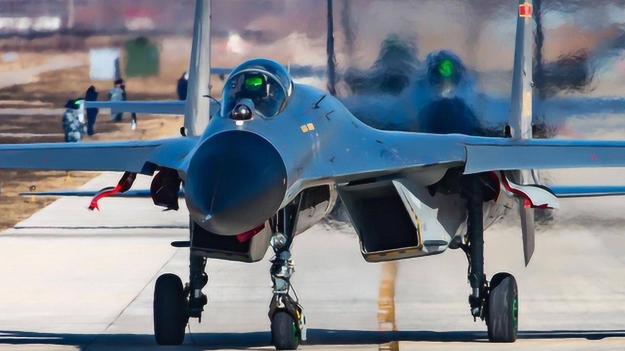 歼16开启了野兽模式,目标打谁美国一眼明白了:可惜不能卖给伊朗