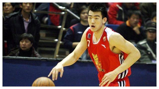 孙军:妻子貌美女主持,女儿多才多艺,正向娱乐圈冲刺!_篮球_吉林_生涯