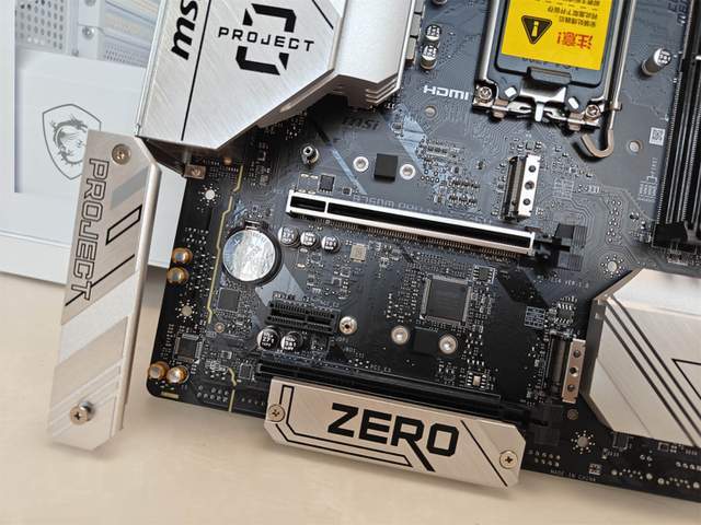 超强黑化特供,i5-12490f搭配微星b760m,性能全面释放!