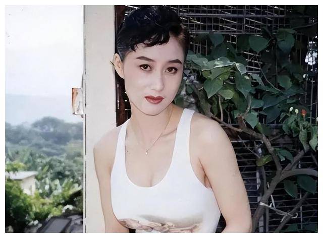 李连杰和利智的近照证明为何61岁交待后事?一切清晰可见!