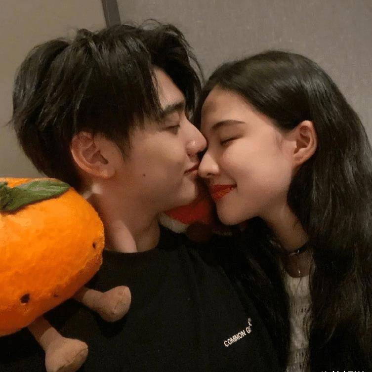 邢昭林恋情引热议,千万粉丝被质疑是买来的_时候_明星_网友