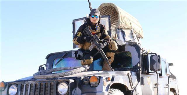 中国籍雇佣兵小伙,当年被人花100万聘请去伊拉克当兵,现如何_白晓保