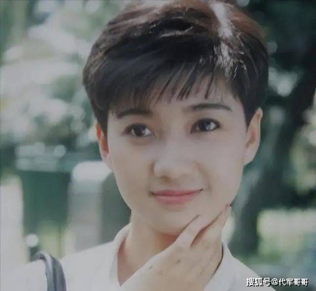 我们熟悉的她早已离世,29岁与男友坠机而亡,双双殒命大海之中_王玉玲