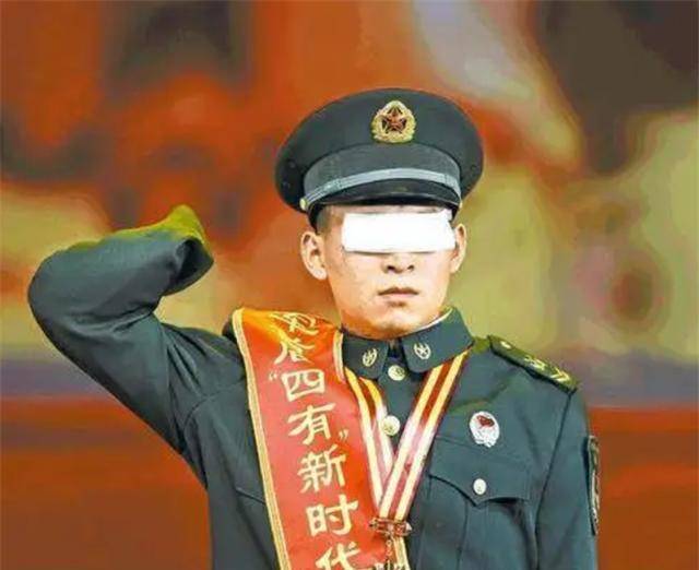 "排雷英雄"杜富国:为保战友失去双臂双眼,如今成为播音员_军人_军队