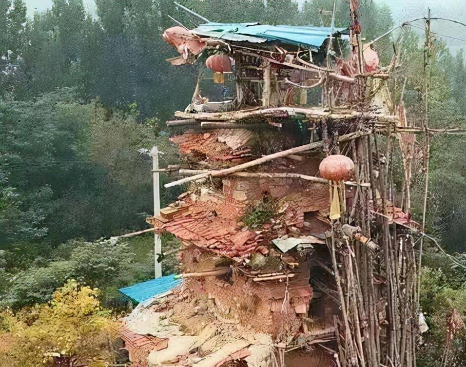 2016年,山东智障老汉靠捡垃圾徒手盖了7层小楼,至今无人敢住_光州