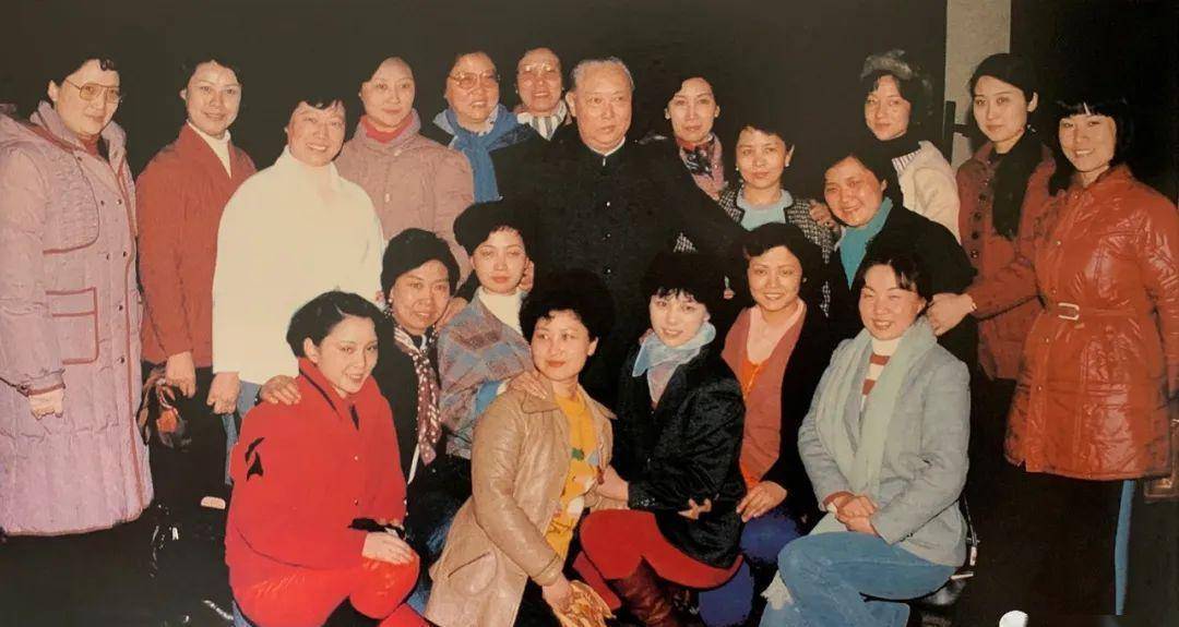 张君秋大师也是根据一些青年京剧演员的天赋以及是否适合学习张派艺术