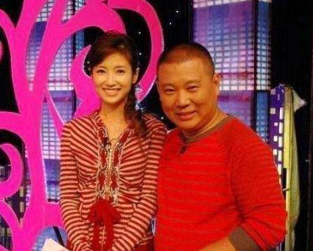 2016年,曹云金直言主持人春妮与郭德纲"有染",卓伟一语道出真相_相声