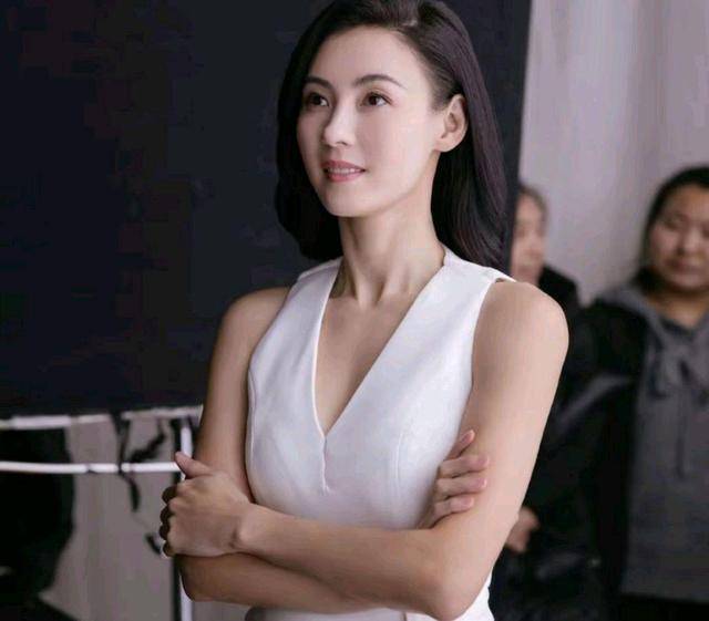 当年曝出1400张照片,毁了张柏芝,陈冠希的电脑维修员,