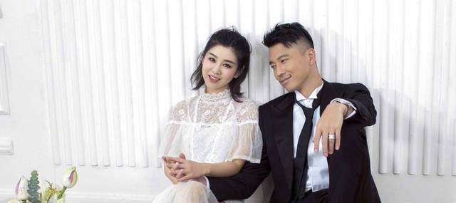 从来不接吻戏,连初吻都给了自己的丈夫,出道多年零绯闻_李小萌_事情