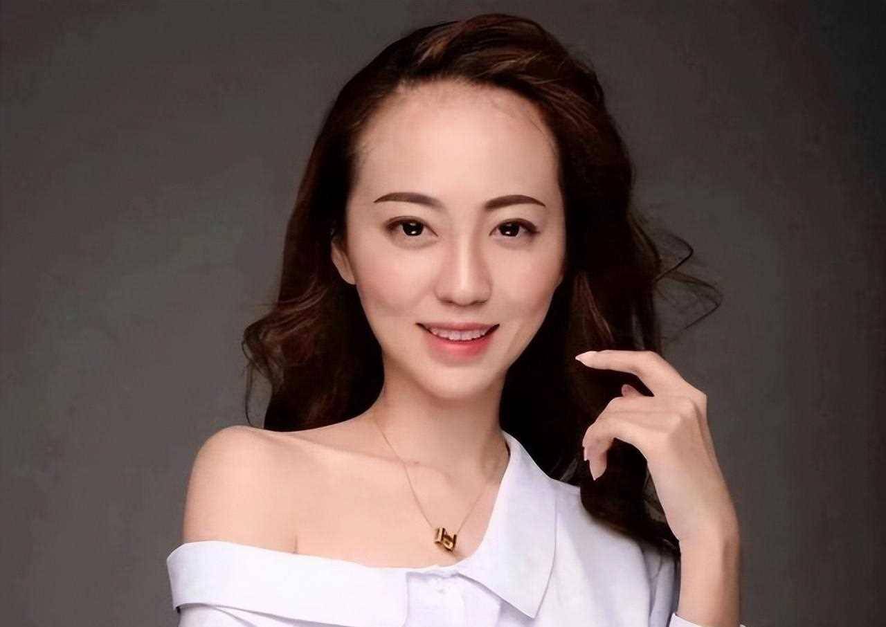 恒大歌舞团原团长林丹丹急流勇退,比白珊珊漂亮百倍?_娱乐_思考_文章