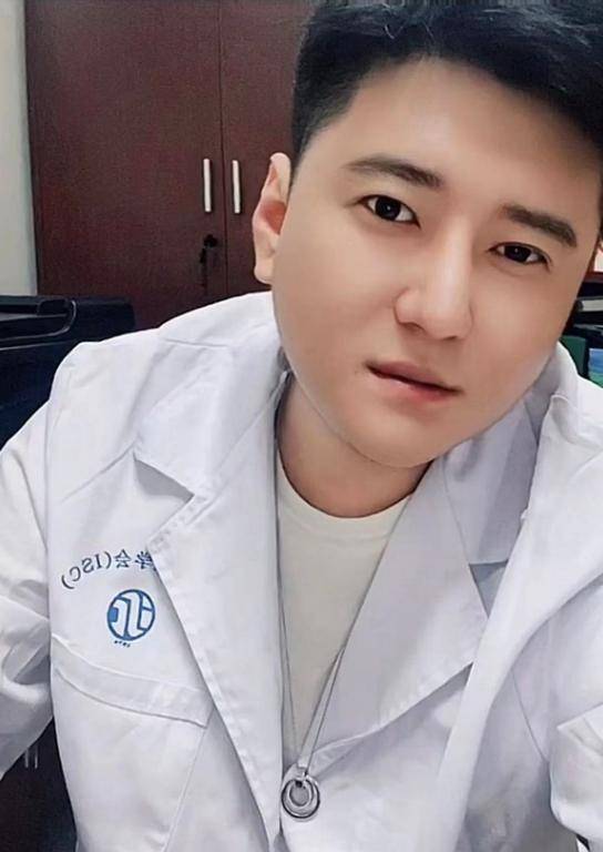 歌曲《悲伤逆流成河》作词诗人牛涛因抑郁症去世,年仅