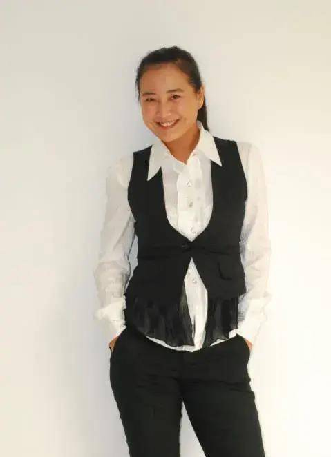 贾玲暴瘦100斤,网友:瘦下来的样子,让我惊掉下巴!_减肥_成功_梦想