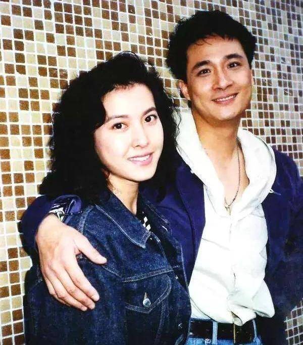 一句我比你红,李婉华甩了相恋8年的吴镇宇,转身投入何家劲怀抱_事业