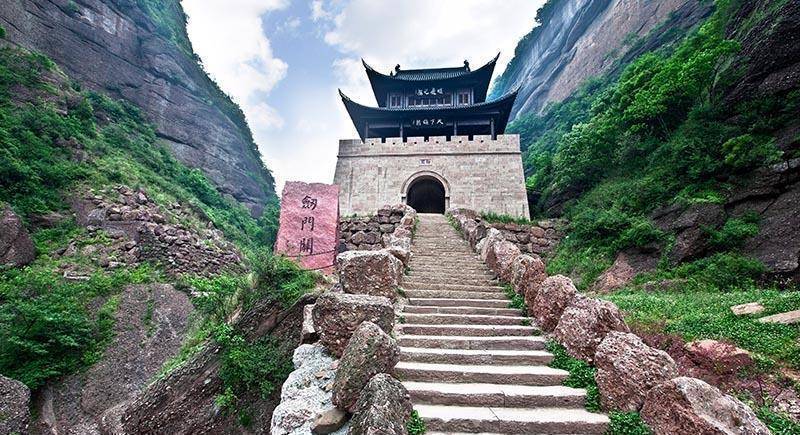 现在的剑门关,已经成为一处旅游景点.