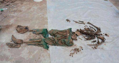 25年前,女子将未婚夫杀害后藏尸阁楼10年,找到时