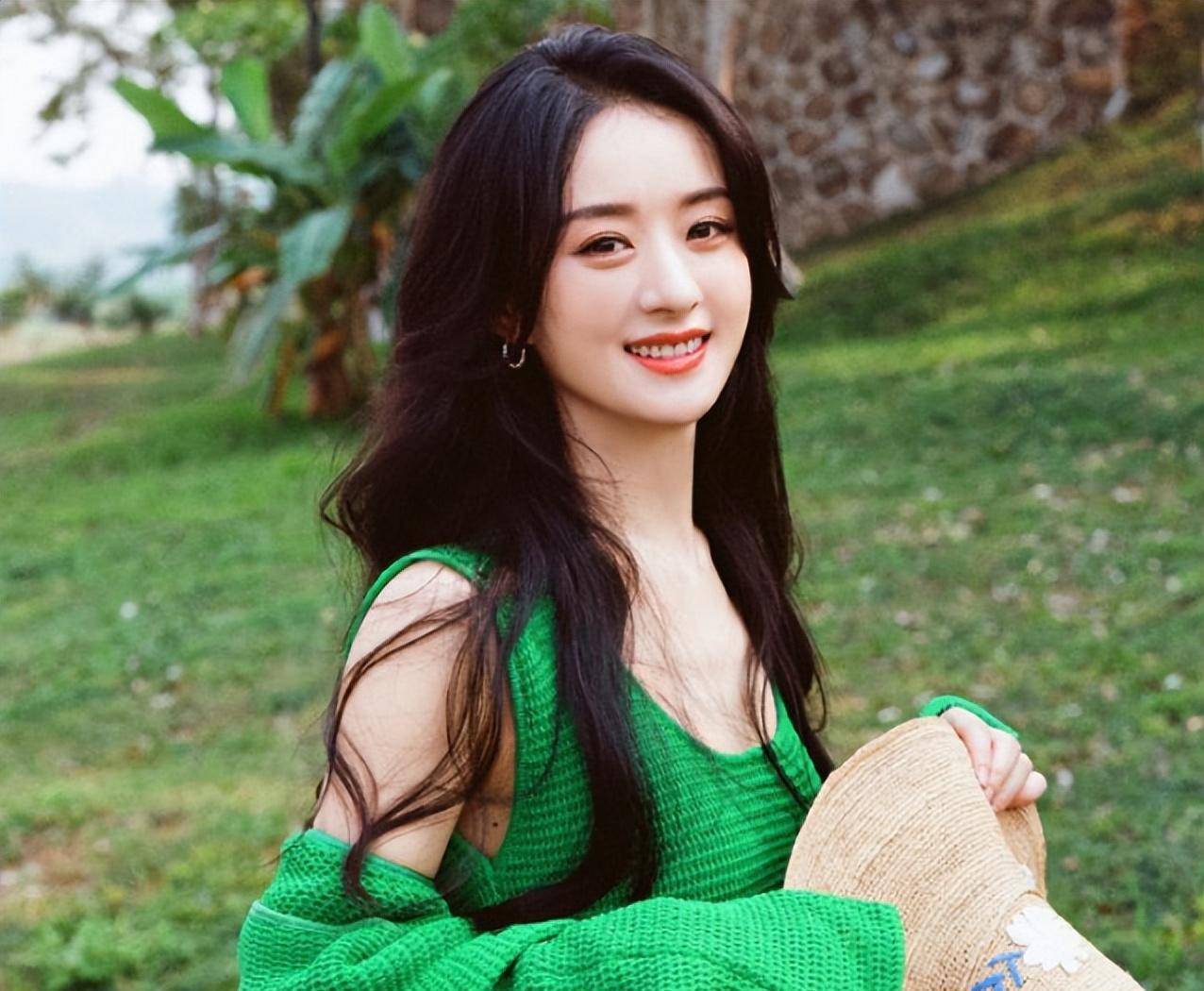 演员赵丽颖:曾被导演说像猪嘴,如今逆袭成实力顶流,她有多励志_小时候