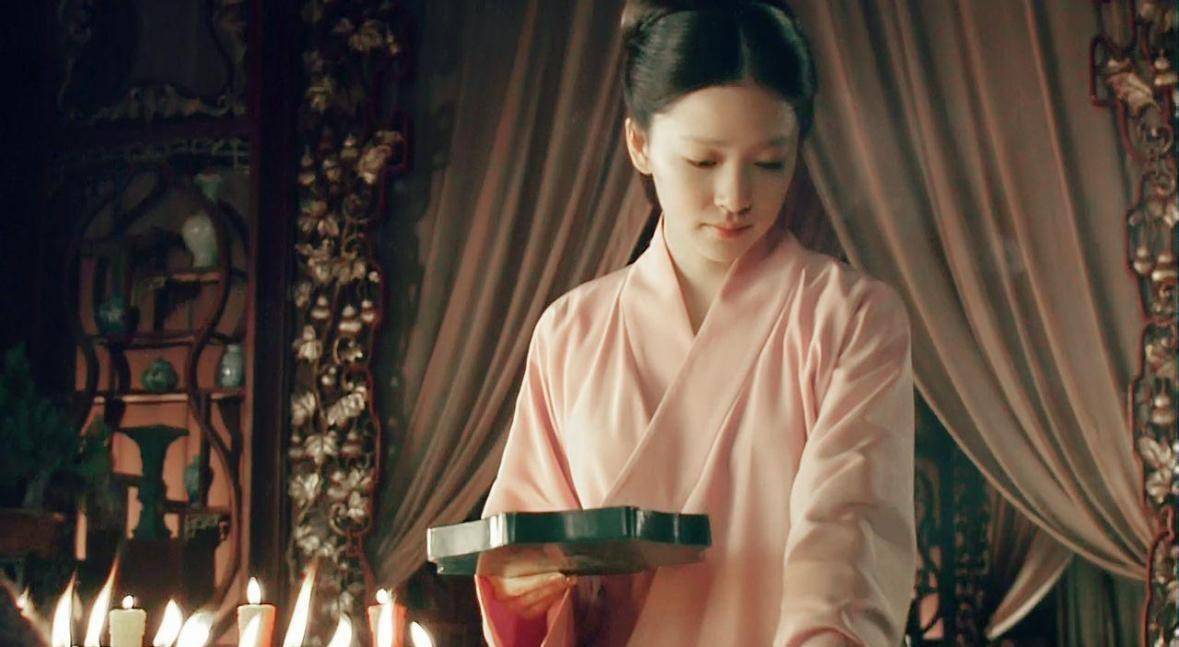 明宪宗晚年感叹膝下无子,太监扑通跪倒:您儿子6岁了