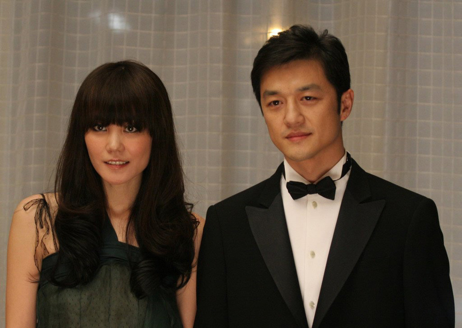 事实证明,49岁"无人敢娶"的周迅,已经走上了另一条