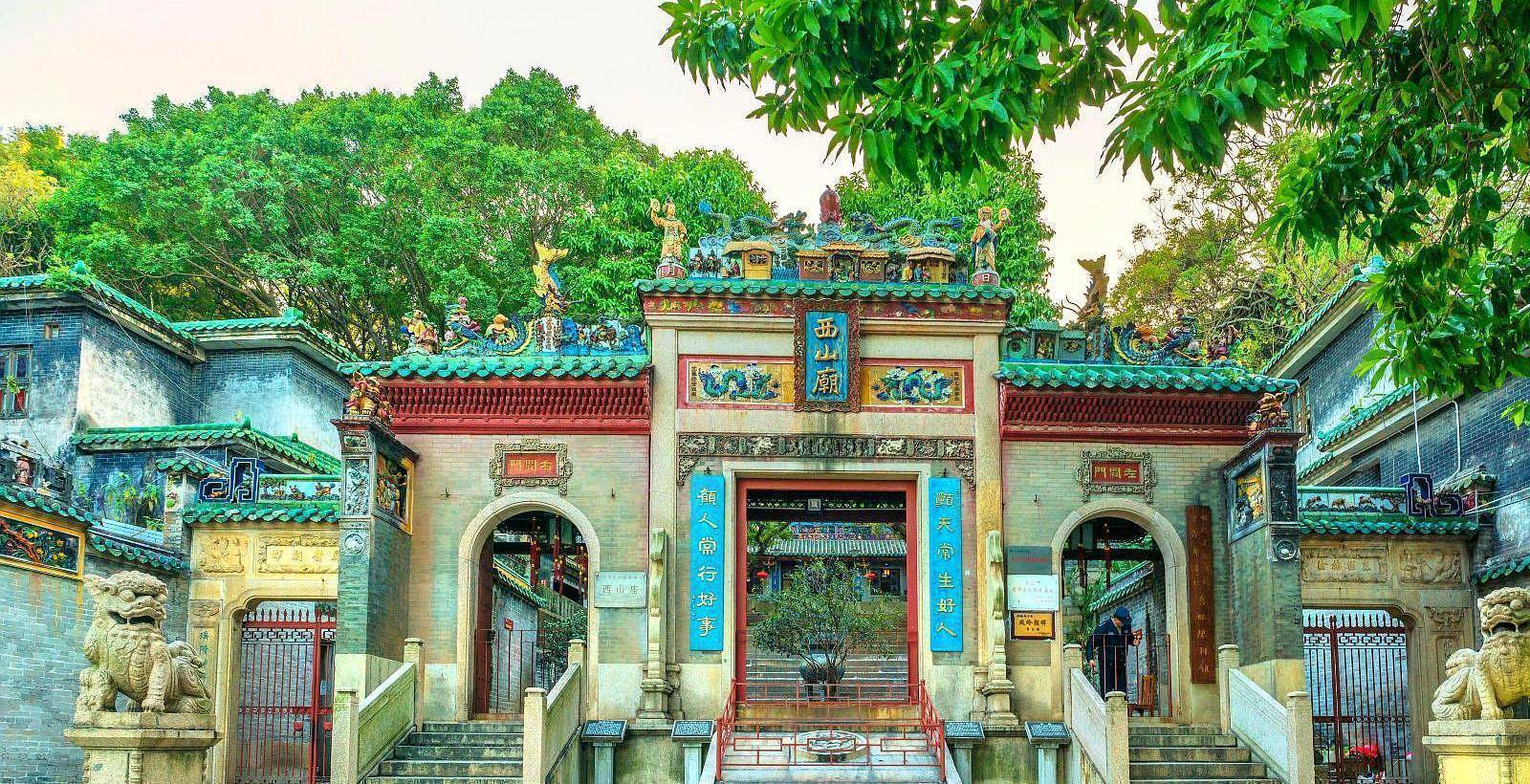 佛山这座寺庙,是凤城八景之一,离清晖园约1.5公里,却