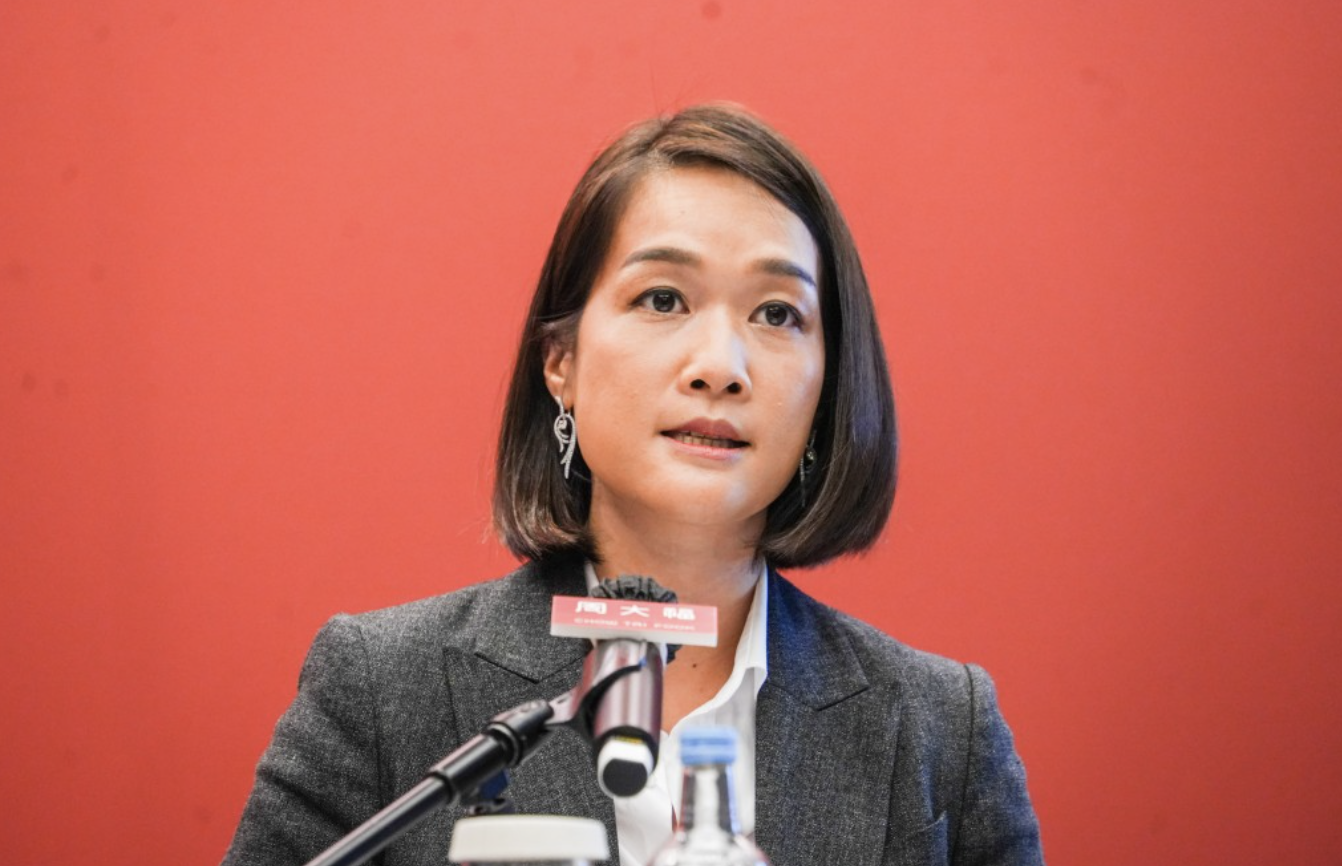 郑裕彤家族争夺佐丹奴,动议罢免ceo,将安排郑家纯子女入董事局_周大福