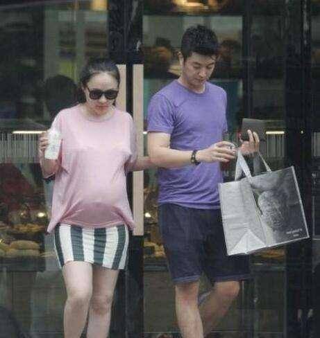 杜江在节目中直言,霍思燕在怀孕的时候,经常半夜想吃东西.