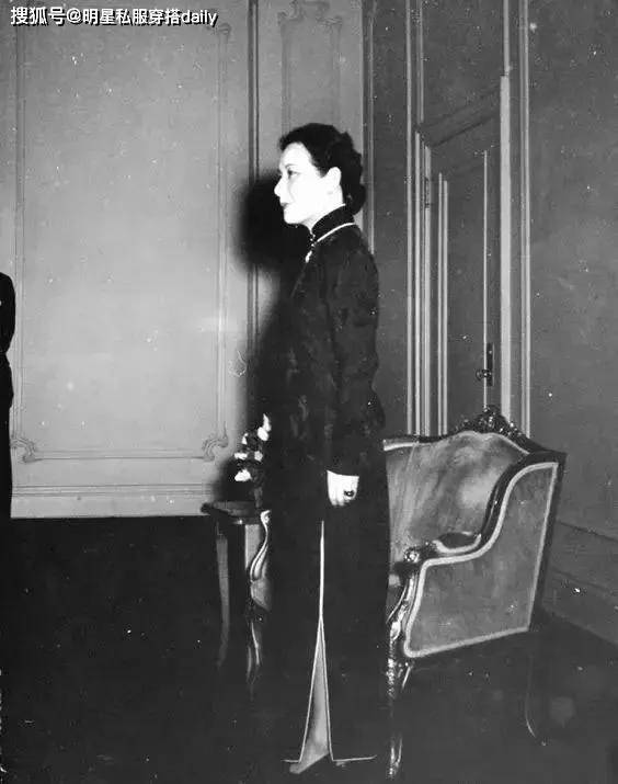 宋美龄这件旗袍美的让人心动,据说她有两千多套旗袍,一生爱旗袍_活动