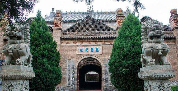 陕西这个寺庙,离榆林市区约5公里,交通便利,是自驾游