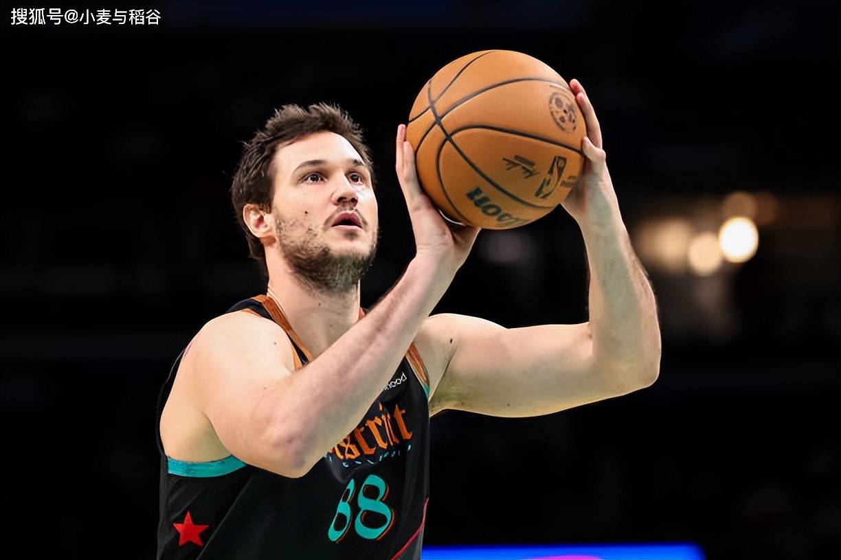 中,活塞和华盛顿奇才达成了一致,活塞送出了马尔文-巴格利三世(marvin