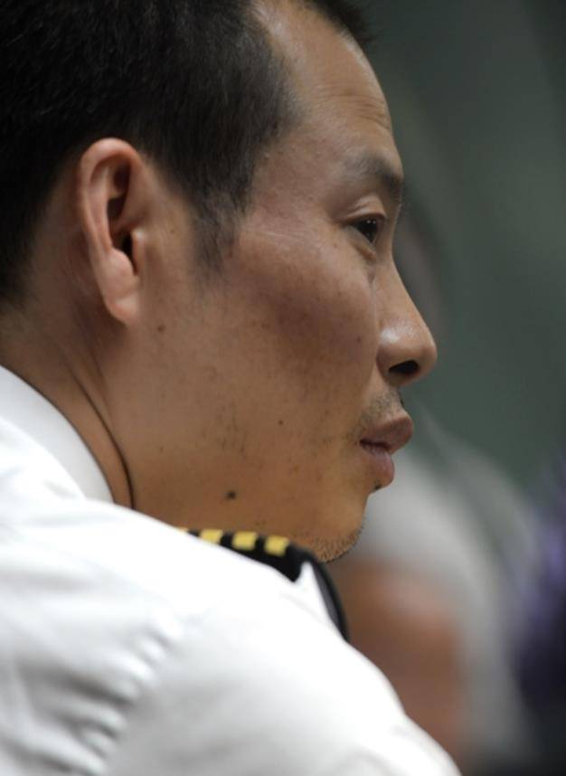 英雄机长刘传健:生死飞行34分钟,从死神手中夺回了12