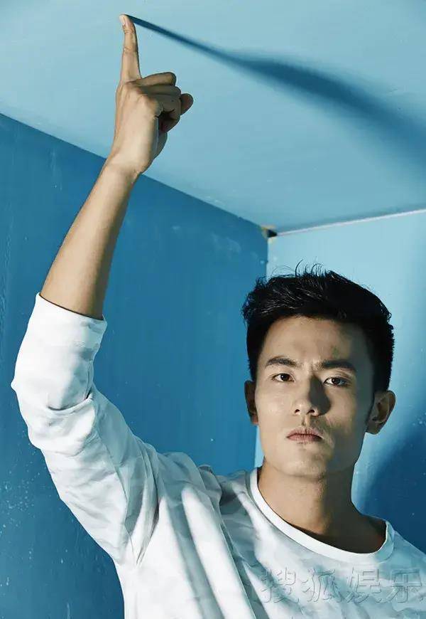 吴旭东的名字可能并不响亮,但他的演技和外貌却赢得了观众的认可_手术