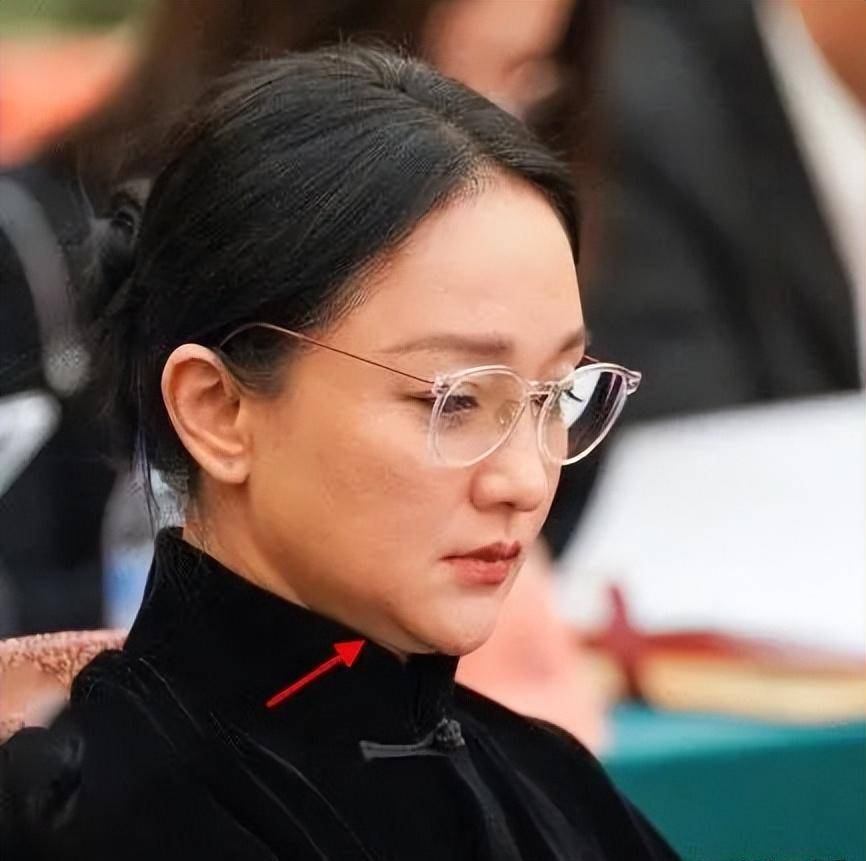 明星们文艺会生图曝光:易烊千玺皮肤差,刘德华老了,周迅胖了!