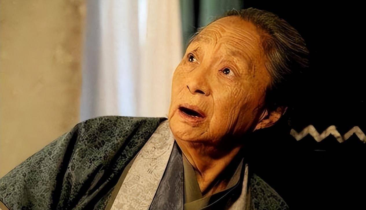 然而,随着柏青的退休,评剧渐渐式微,而影视剧则如日中天.