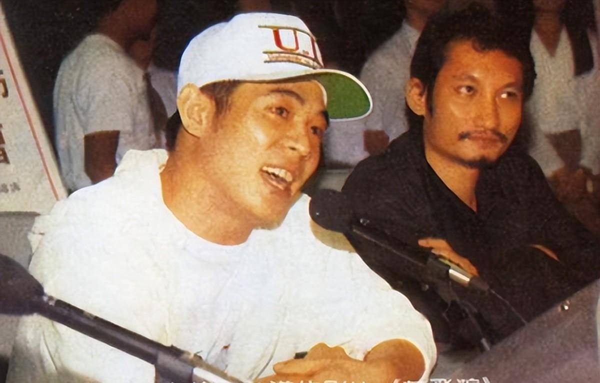 两任经纪人离奇死亡,为爱养神隐娇妻,难怪60岁的李连杰极速衰老_利智