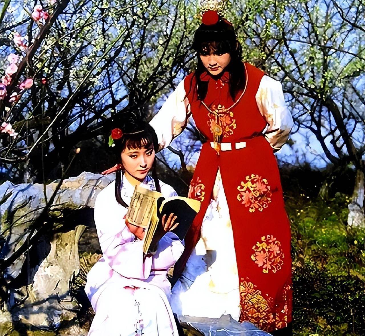 87版《红楼梦》中的穿帮镜头,没想到这么多,原来经典也难逃穿帮_观众