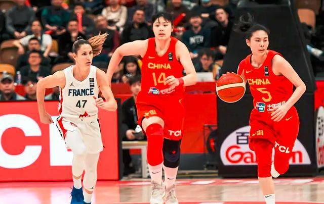 中国女篮失利32分，六大劣势显著突出，令人瞠目结舌