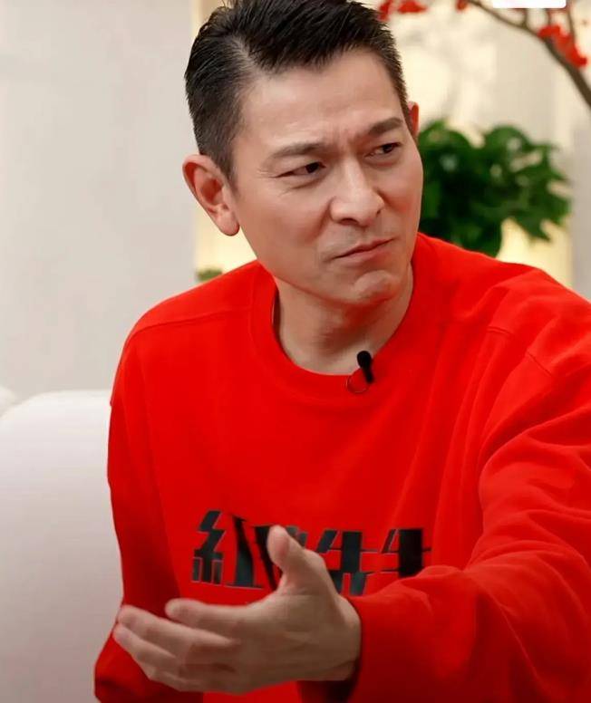 61岁李连杰近照:满脸皱纹老年斑,身体堪忧已交待好后事_争议_问题