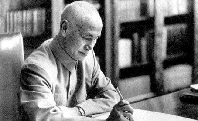 1997年蒋纬国奄奄一息,嘱咐小20岁的混血妻子:定将我